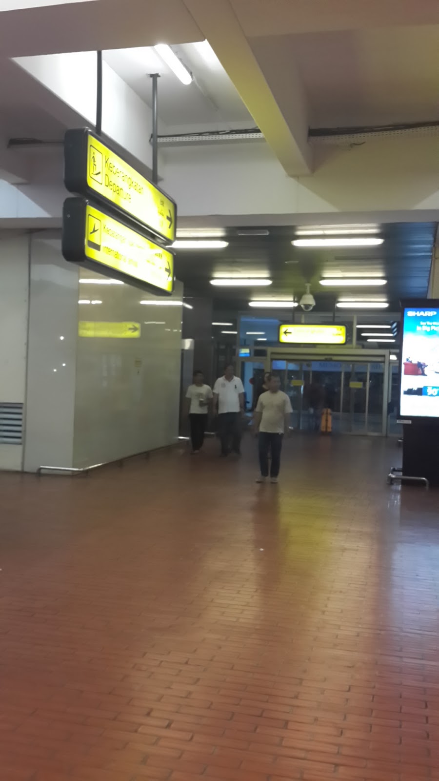 Bandara Sukarno Hatta terminal keberangkatan garuda indonesia bandara soekarno hatta