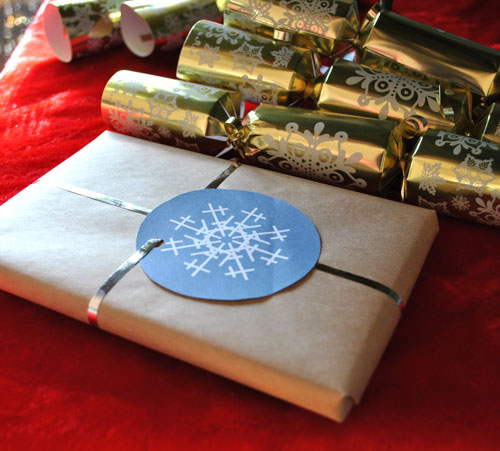 free snowflake gift tags