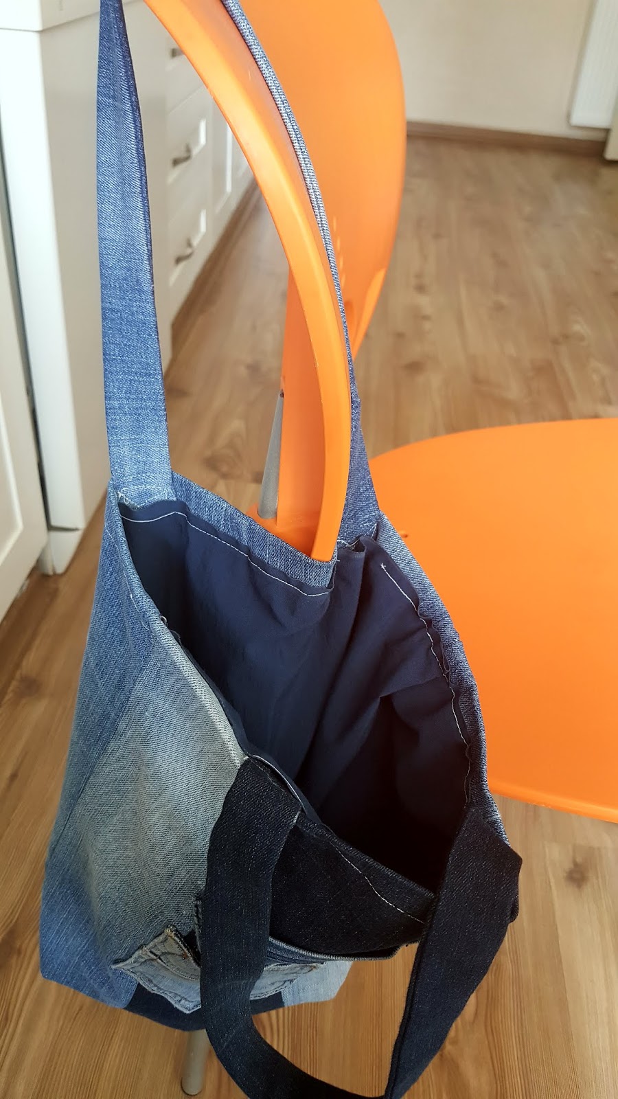 denim bag turn old jeans into a bag All about patchwork and quilting