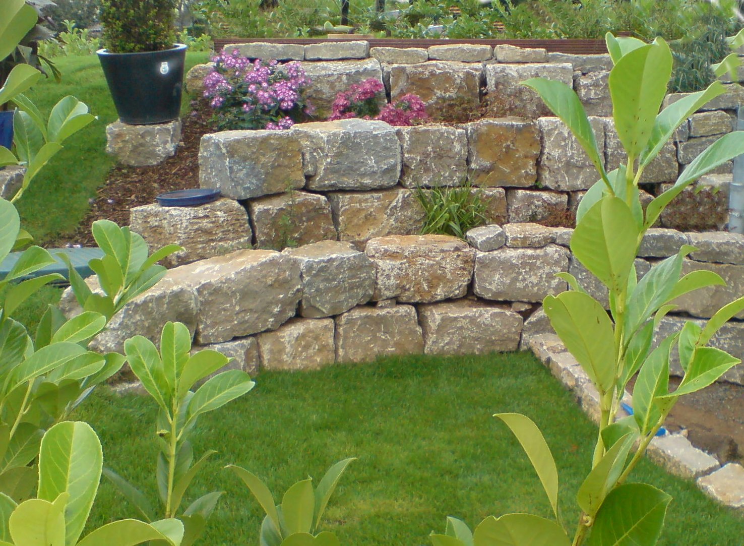 Peter Eckrich Gartengestaltung Mauern