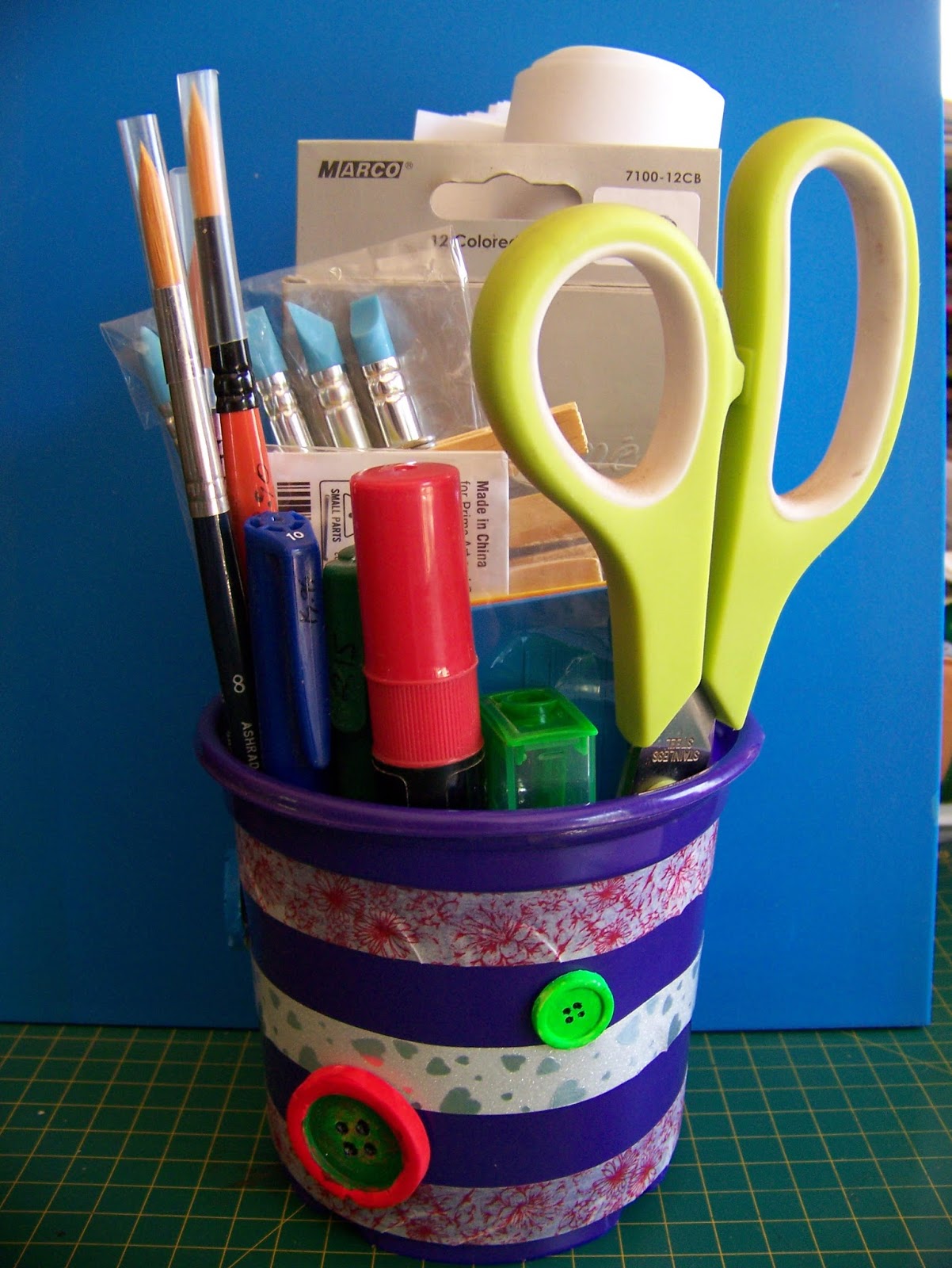 A Pretty Talent Blog Decorating Gift Buckets