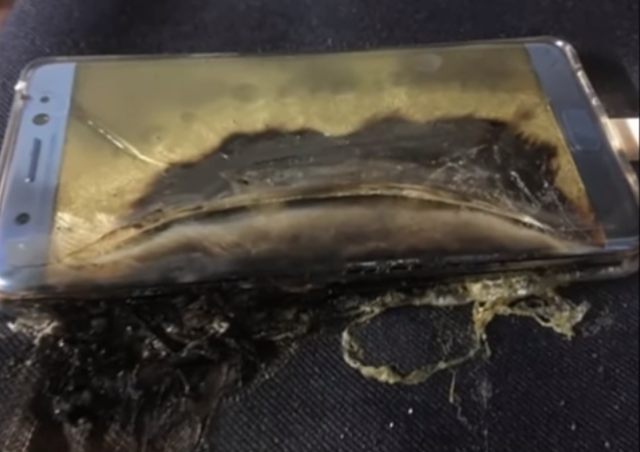 سامسونغ تسحب هاتف غالاكسي نوت 7 الجديد بسبب احترق بين أيدي المستخدمين 