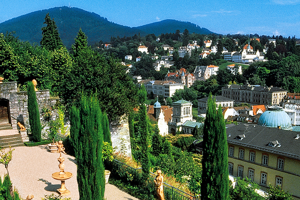 Vistas desde el Florentinenbeg, Baden-Baden (Baden-Württenberg, Alemania) Vistas desde el Florentinenbeg, Baden-Baden (Baden-Württenberg, Alemania)