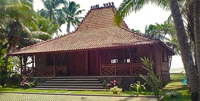 10.Rumah joglo - Rumah adat Jawa Tengah/Jawa Timur/Yogyakarta