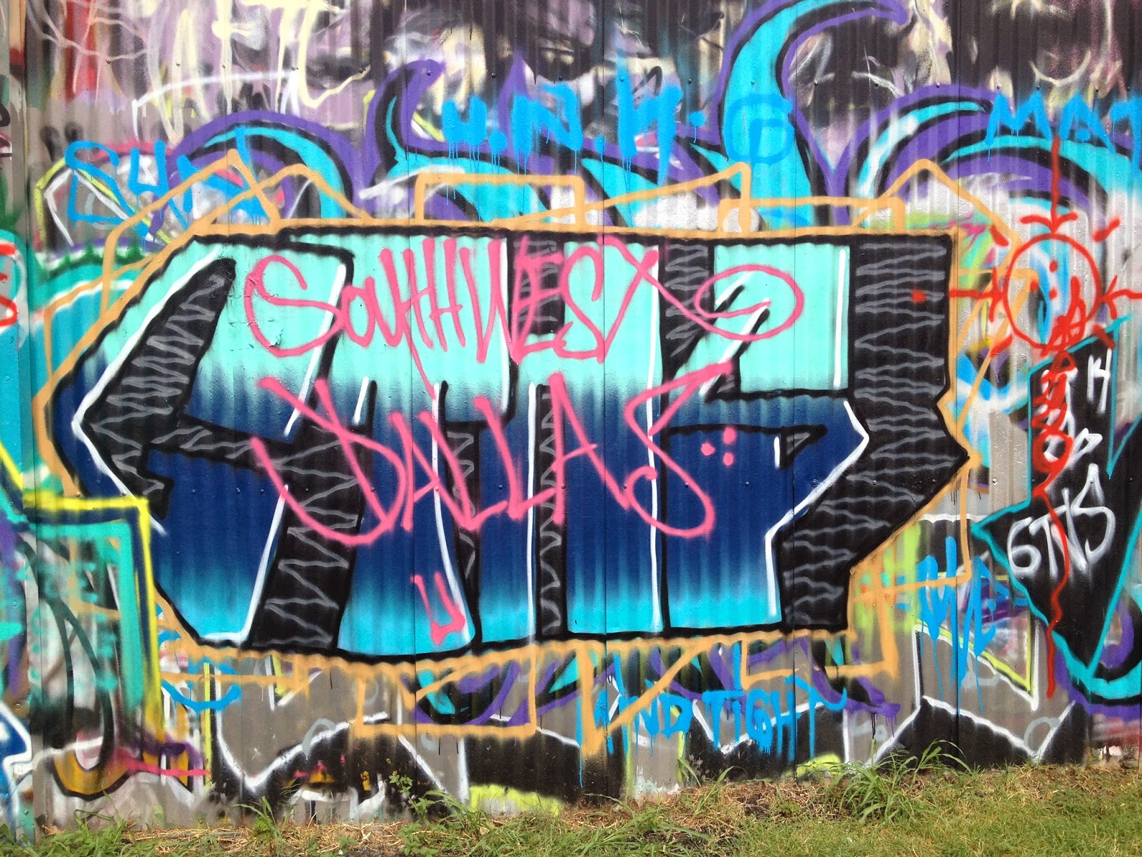 Dallas Graffiti Dallas’ first ‘free wall,’ in West Dallas, gives