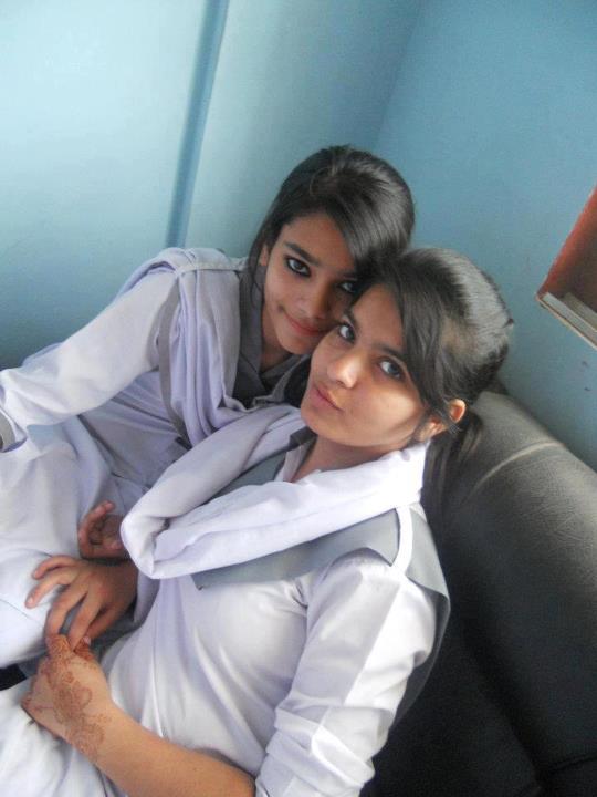 Wallpapers Sols: Hot Pakistani Girls of Schools and Colleges.