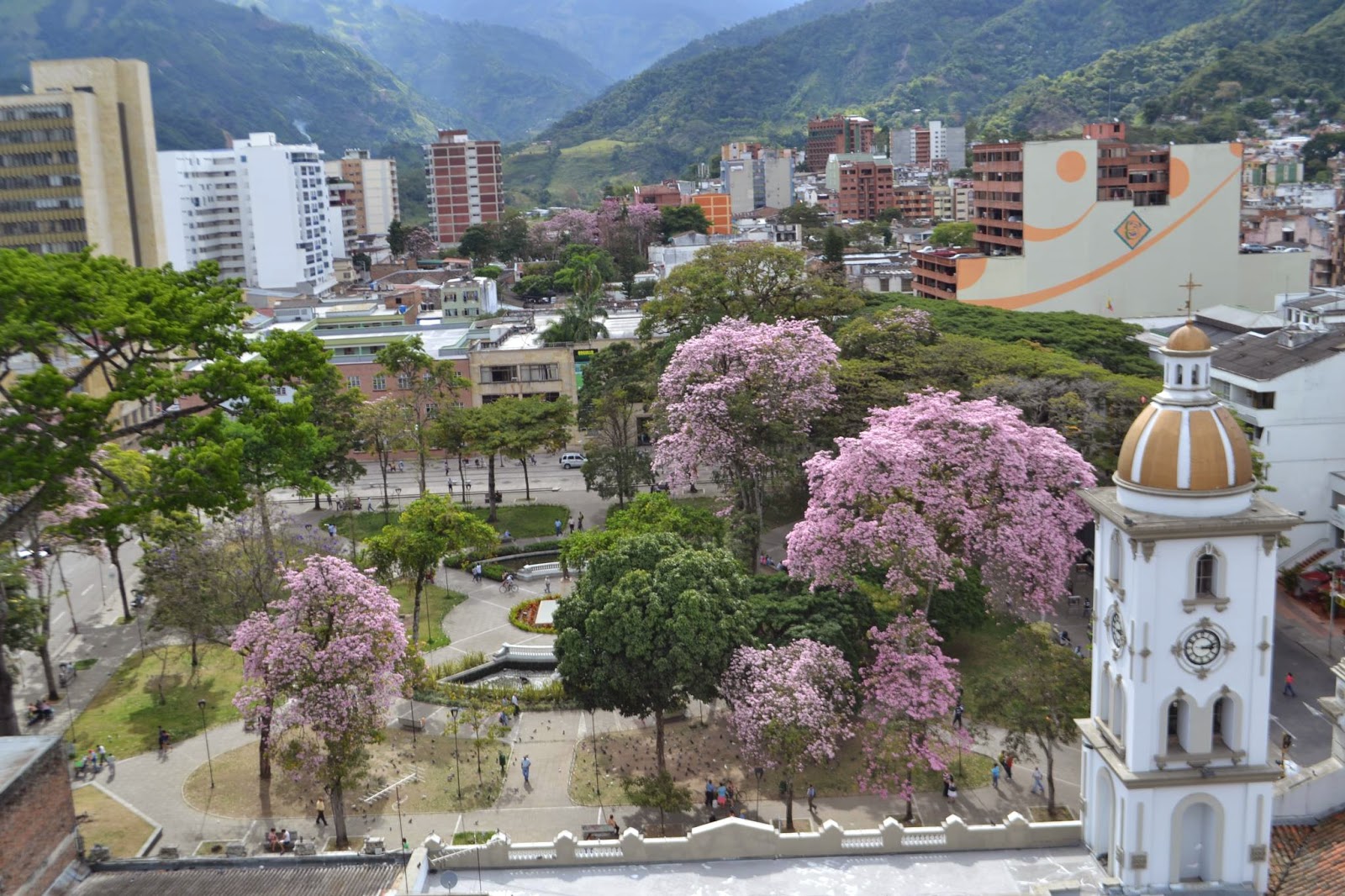 PRINCIPALES CIUDADES DE COLOMBIA: CIUDADES INDUSTRIALES Y DE INTERES