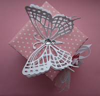 http://creajacqueline.blogspot.com/search/label/Mini%20Taartdoosje