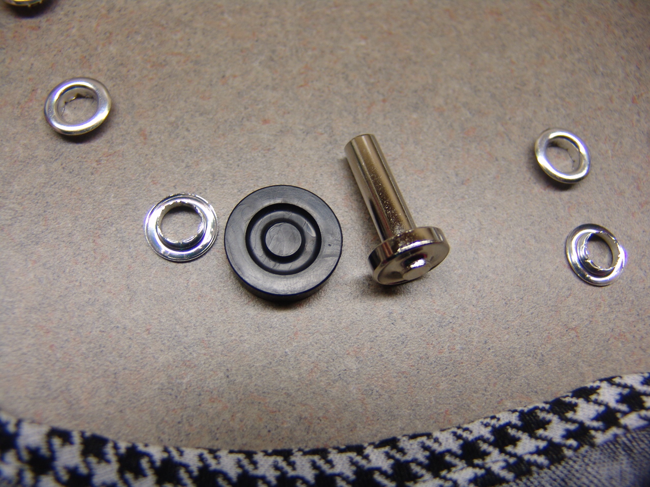 Creation Elation Putting in Grommets