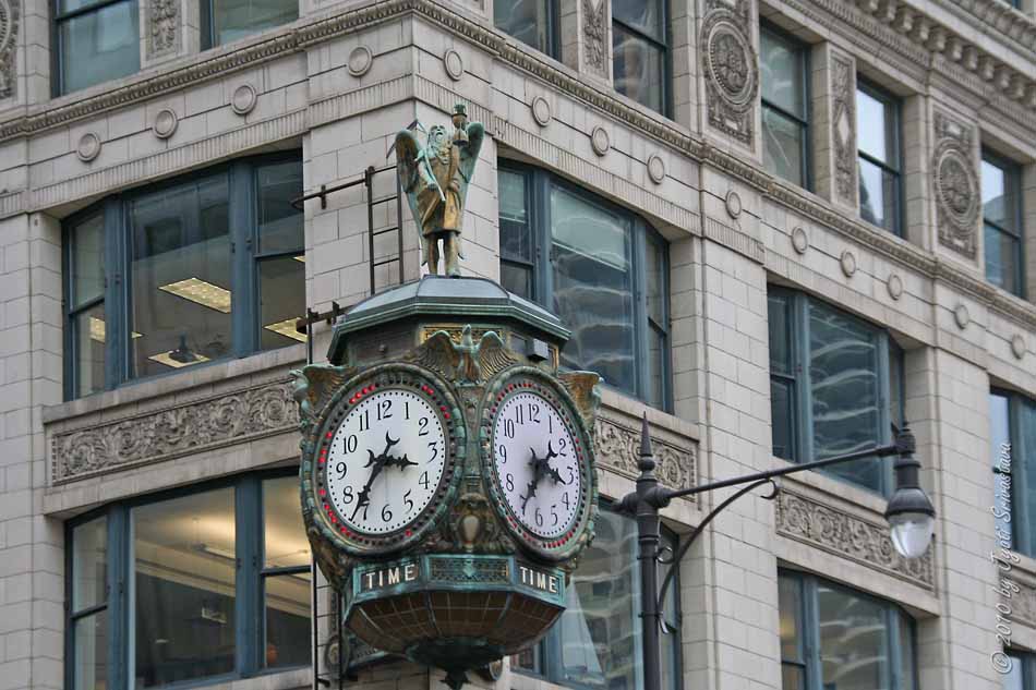 Public Art in Chicago Loop Clocks