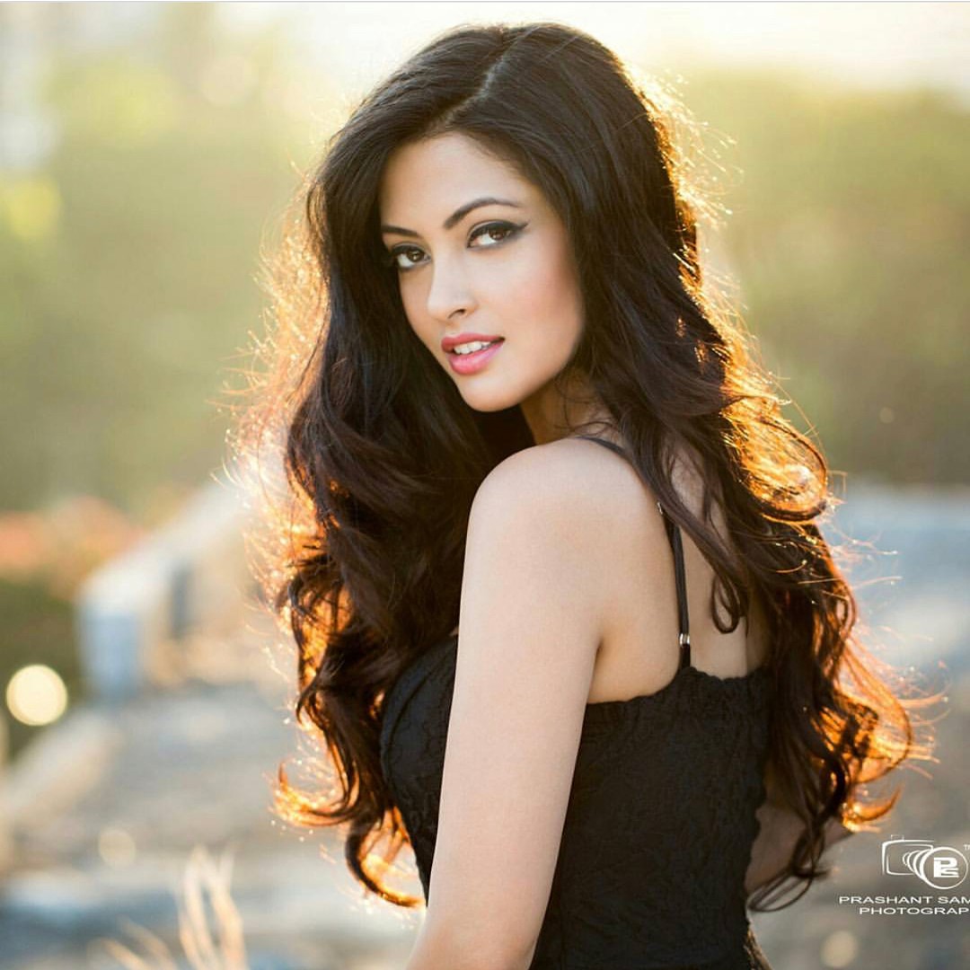 Riya Sen Hd Pictures|Photos|Images|Wallpapers - Actress World