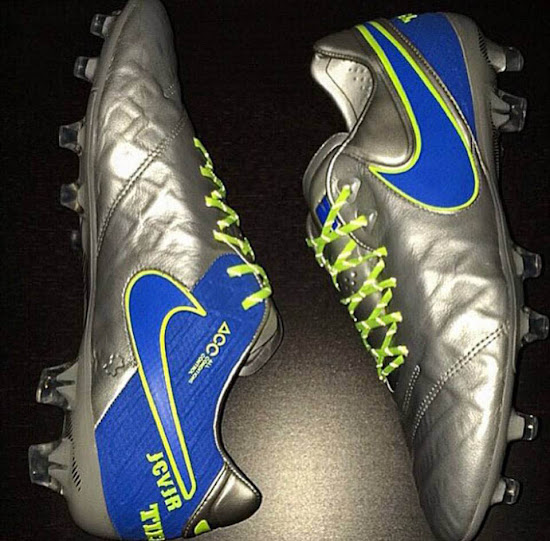 nike id tiempo