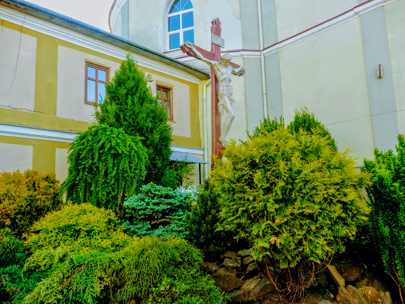 Дрогобыч. Монастырь святых апостолов Петра и Павла
