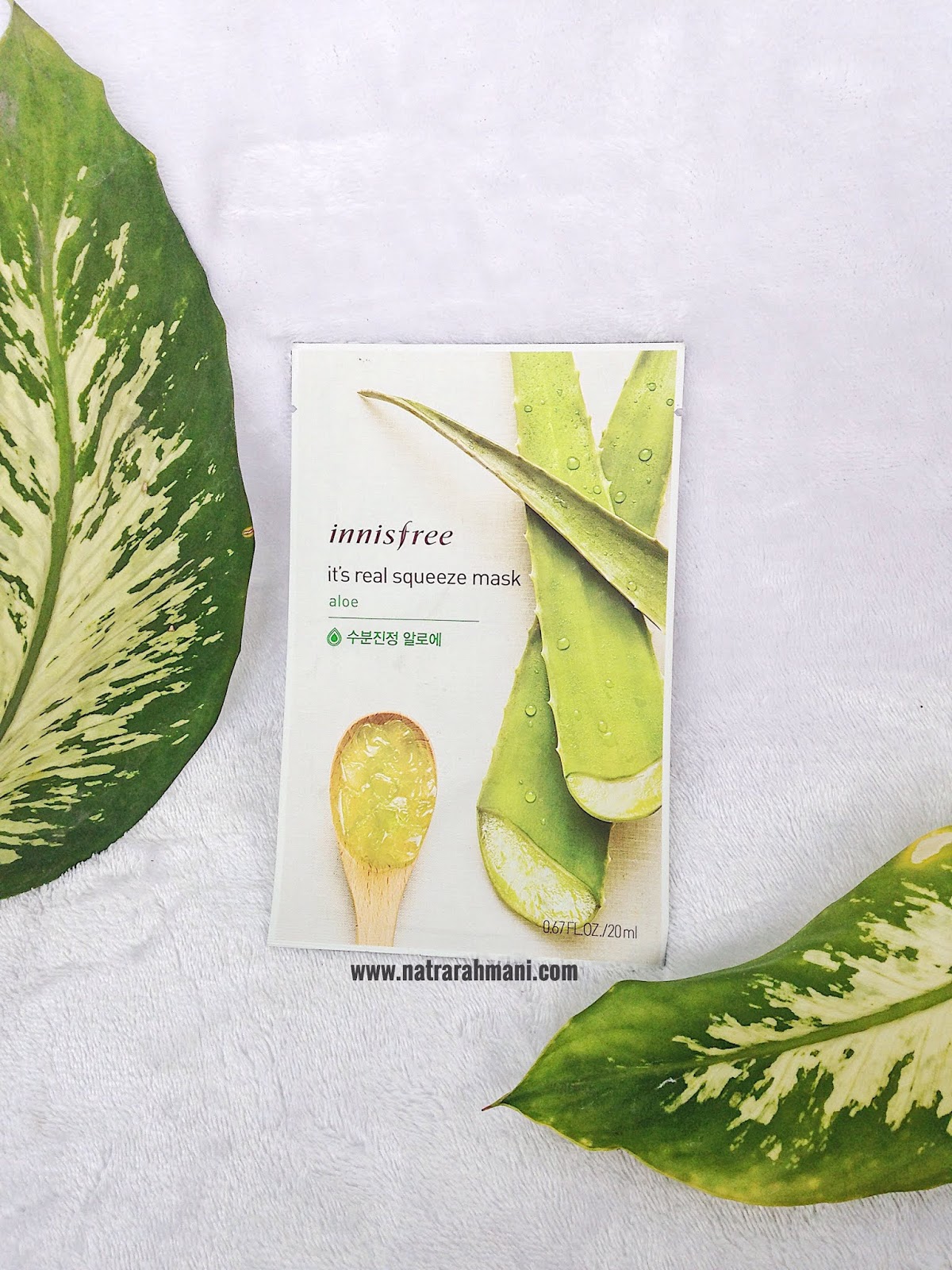 REVIEW INNISFREE ALOE SHEET MASK IT'S REAL SQUEEZE MASK / Natrarahmani