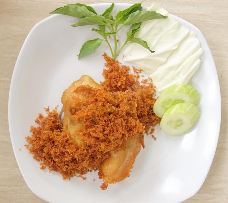 Resep Ayam Goreng Serundeng Kelapa, Gurih dan Harumnya 