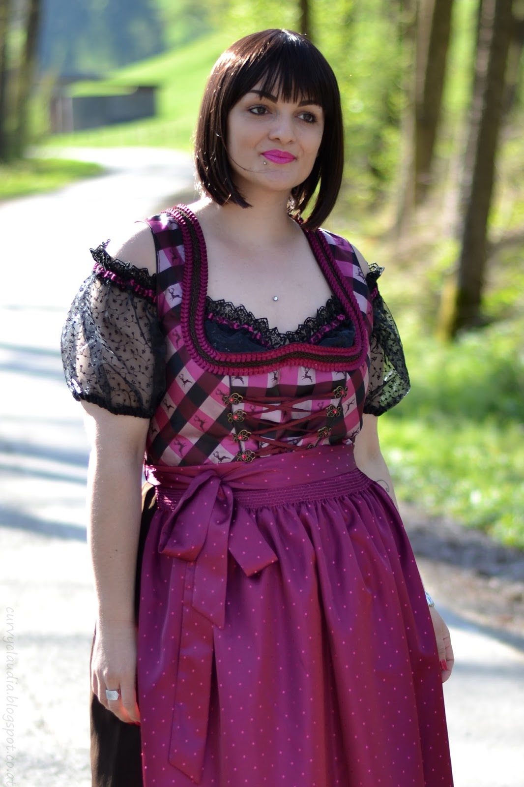 Mei Dirndl Is Grad In Der Wäsch Curvy Claudia: Mei naigs Dirndl!