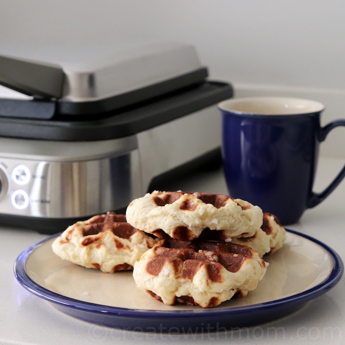 Breville 4-Square Smart Waffle Maker