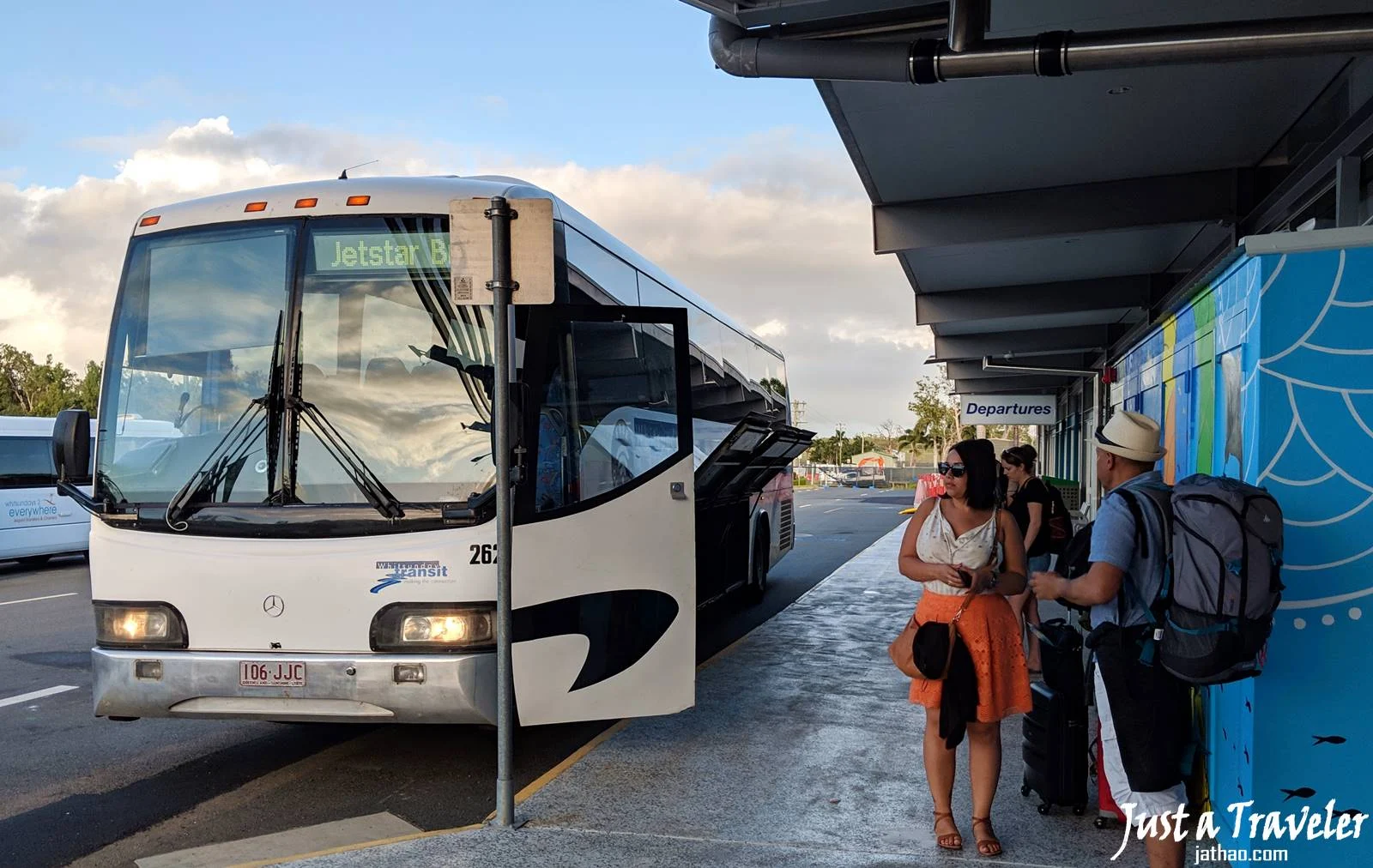 聖靈群島-艾爾利海灘-交通-巴士-公車-介紹-攻略-費用-路線-教學-接駁-機場-時刻-搭乘-Whitsundays-Airlie-Beach-Bus-Transport