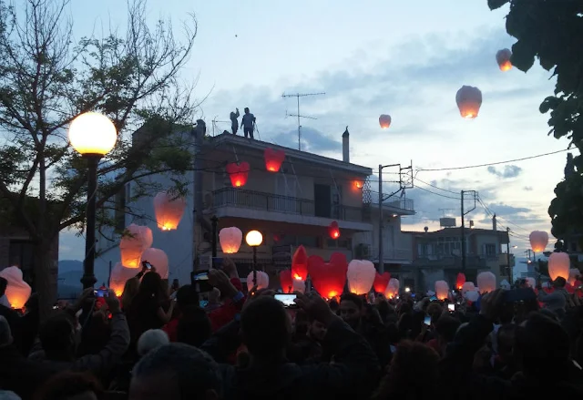Πάσχα στη Βόρεια Εύβοια: Το εντυπωσιακό έθιμο με τα αερόστατα στον Άγιο Αιδηψού (ΦΩΤΟ & ΒΙΝΤΕΟ)