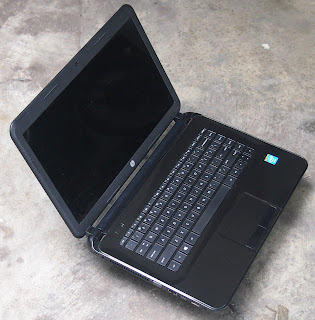 Laptop HP 14-d040TU 14 Inchi