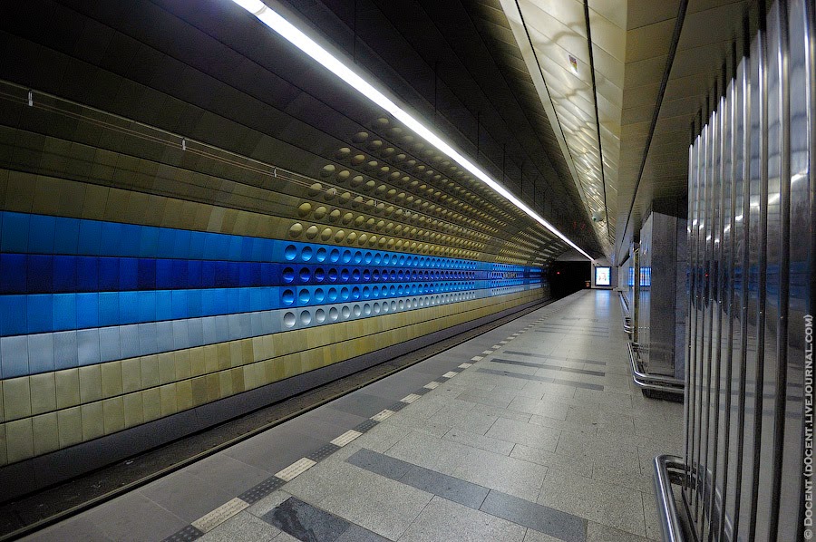Москва метро пражская