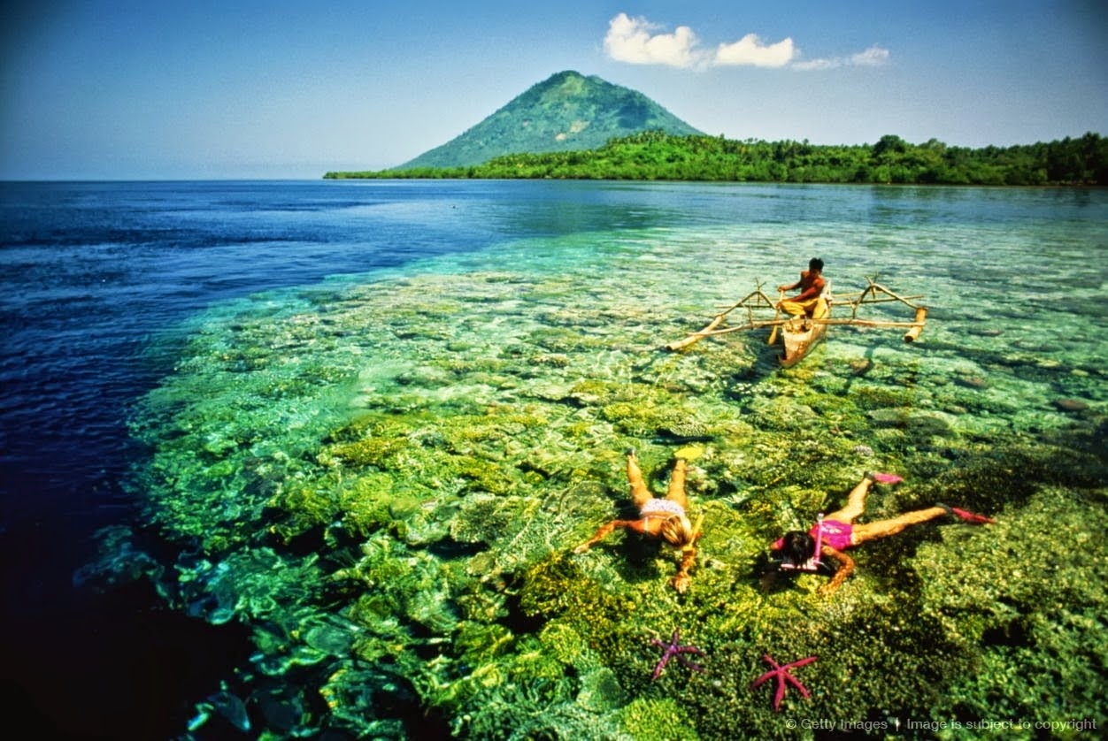 Индонезия бали сейчас. Остров Флорес Индонезия. Остров Сулавеси экскурсии. Море Сулавеси. Индонезия Бали.