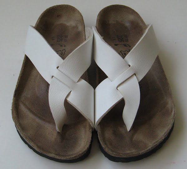 BIRKENSTOCK GIZEH SANDALS WHITE BIRKENSTOCK SANDALS SIZE 35 6