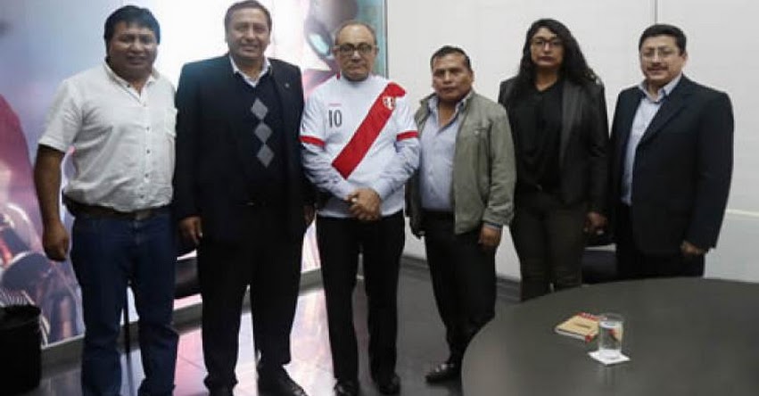 MINEDU: Ministro de Educación se reunió con primer grupo de docentes - www.minedu.gob.pe MINEDU: Ministro de Educación se reunió con primer grupo de docentes - www.minedu.gob.pe