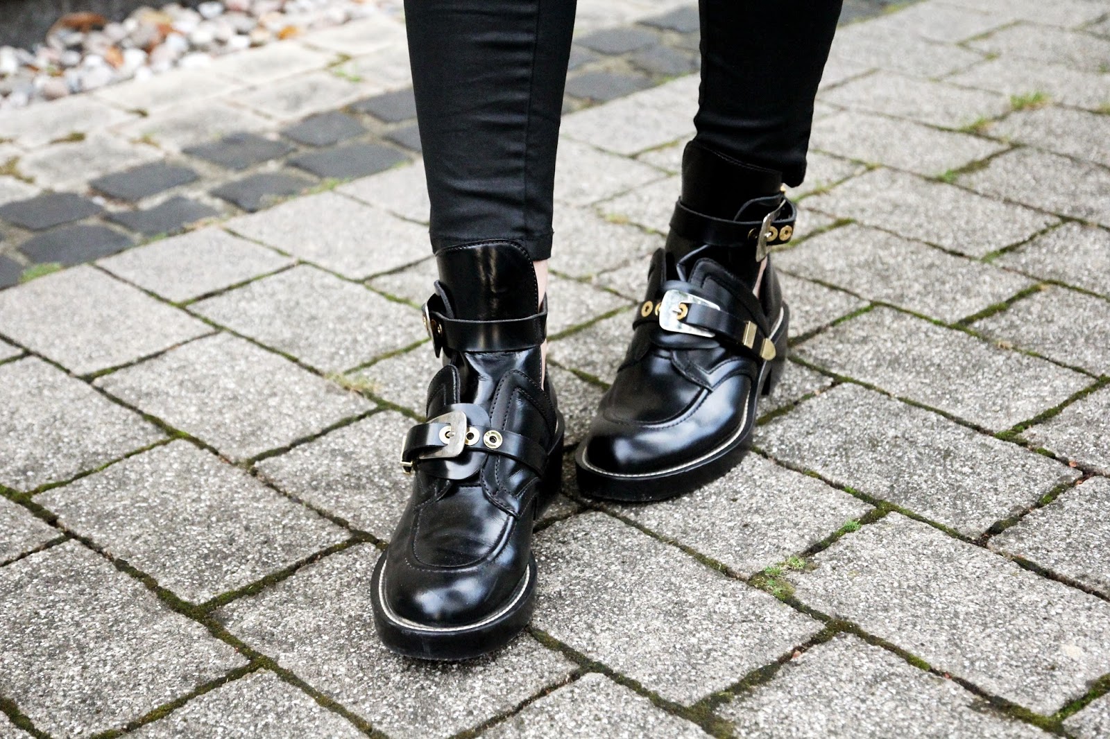 balenciaga black ceinture boots