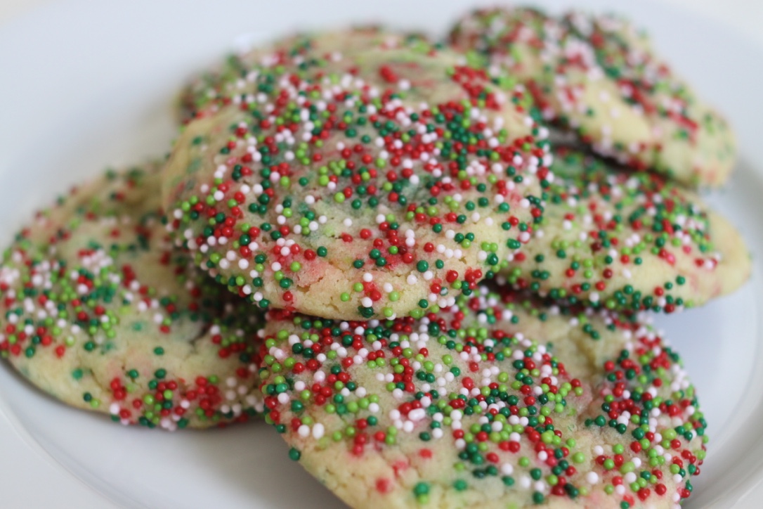 Christmas Sprinkle Sugar Cookies | The Larson Lingo | Bloglovin’
