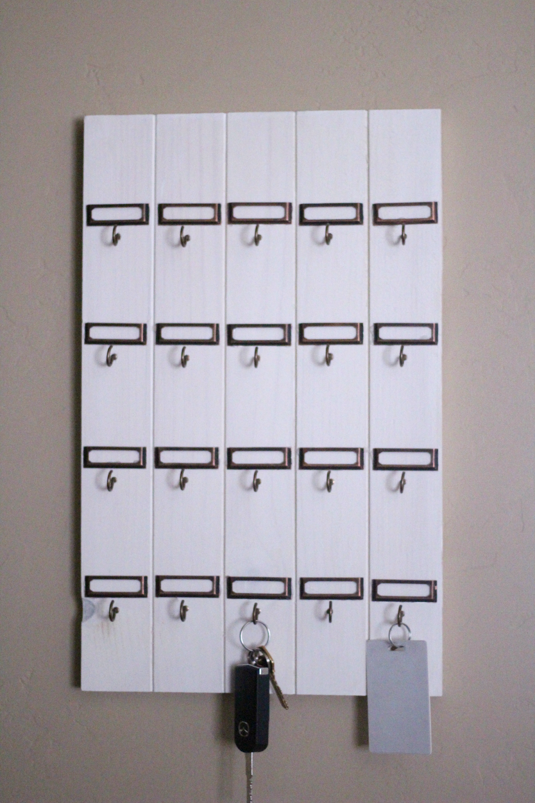 DIY vintage inspired key rack Nightchayde