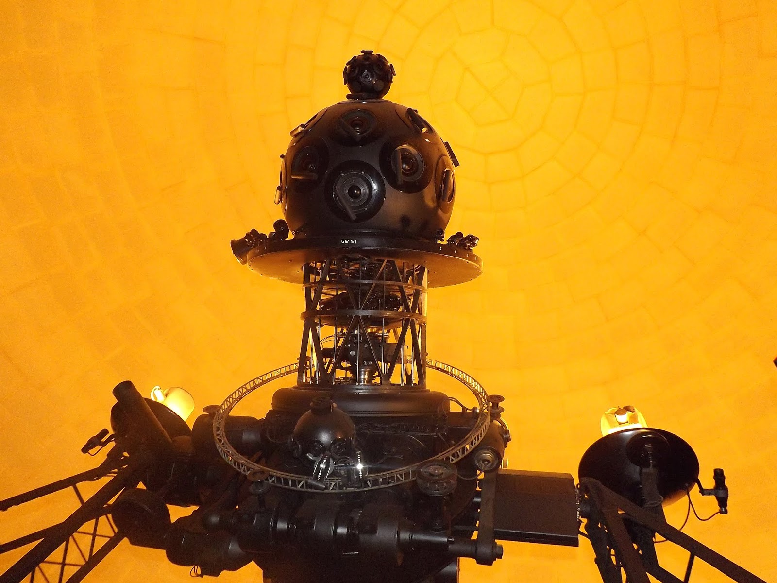 El Baúl de María - Proyector Planetario Discovery 🌎⭐️ Observa