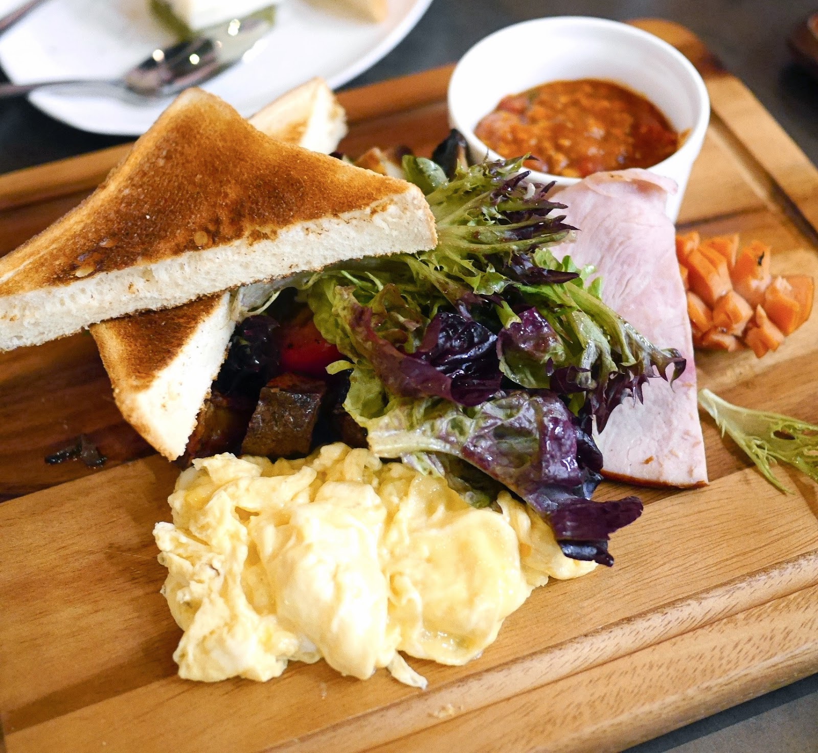 yellowfingers Ollie Cafe