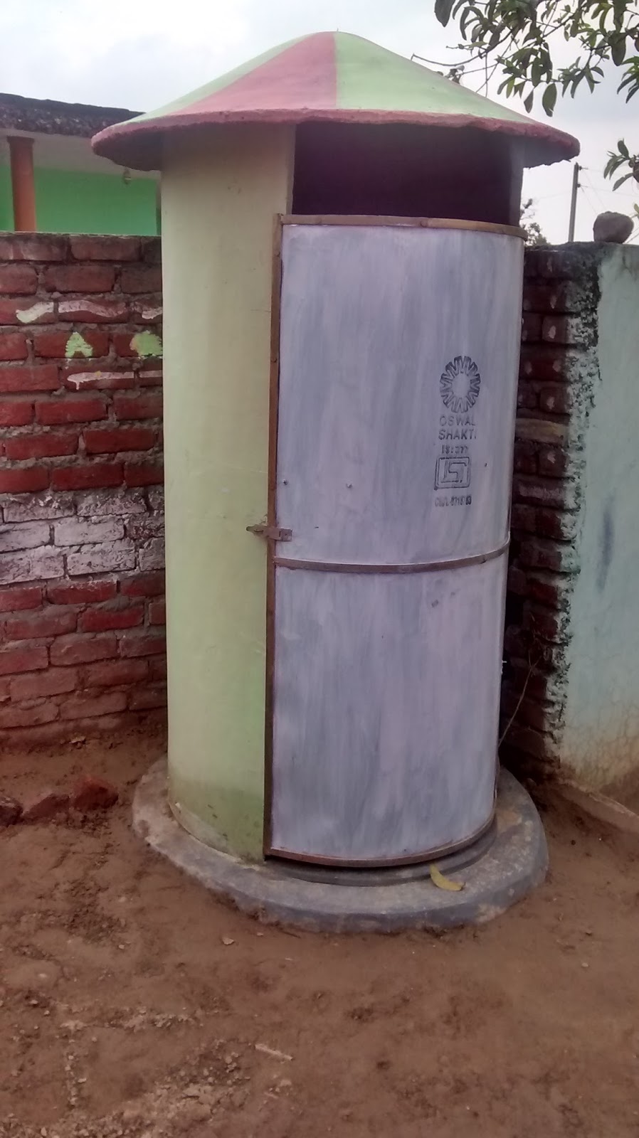 SALEEM INDIA BLOG LOW COST TOILET OF FERRO CEMENT Rs.12,400/=