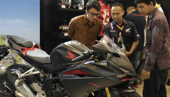 Masyarakat Antusias Sambut All New Honda CBR 250 RR