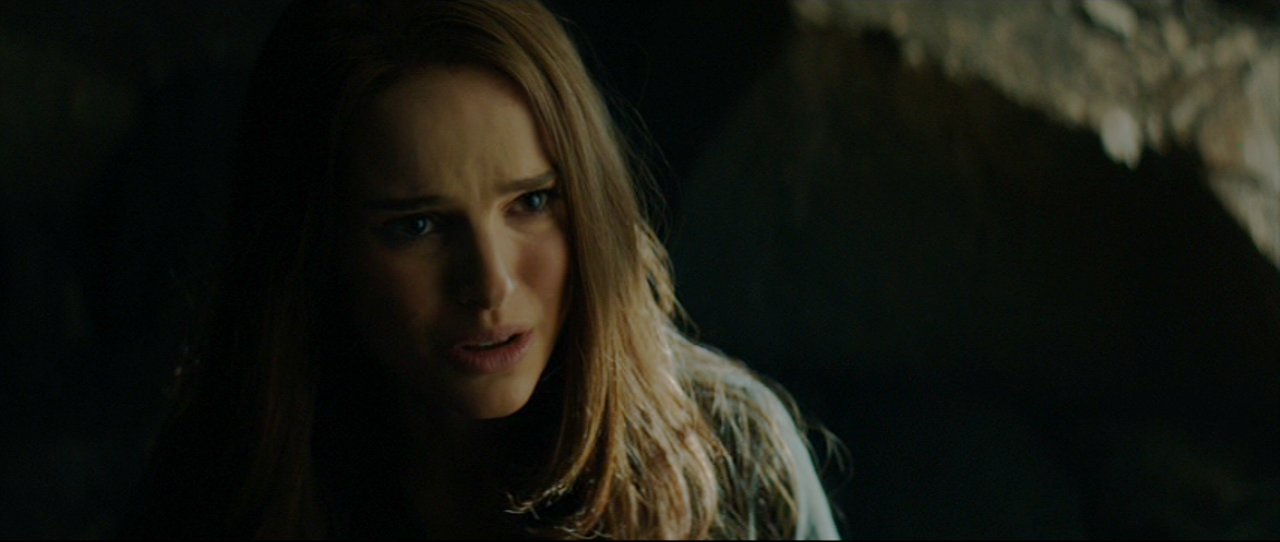 Movie and TV Screencaps Natalie Portman as Dr. Jane Foster in Thor