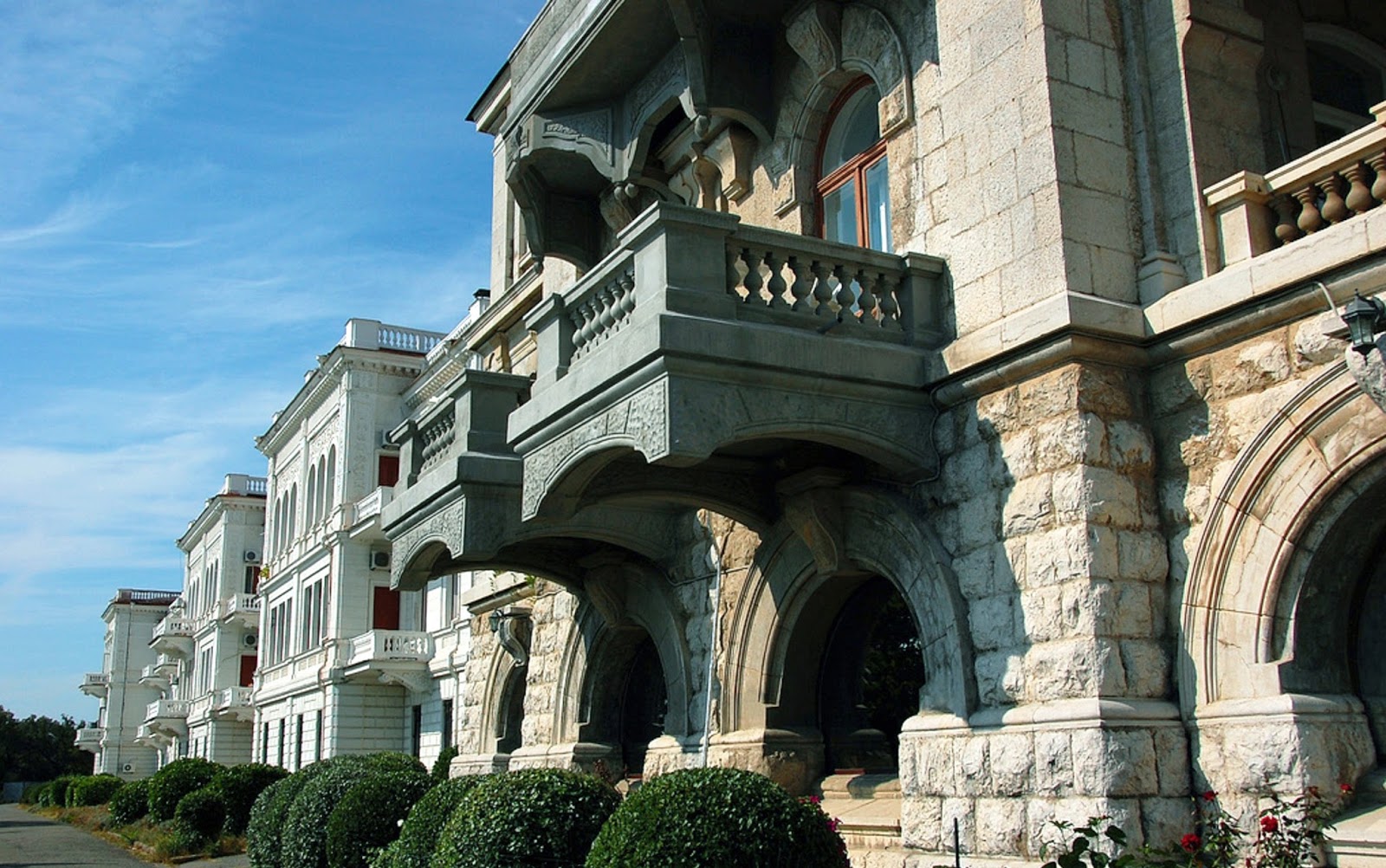 Travel & Adventures Yalta ( Ялта ). A voyage to Yalta, Crimea ( Крым