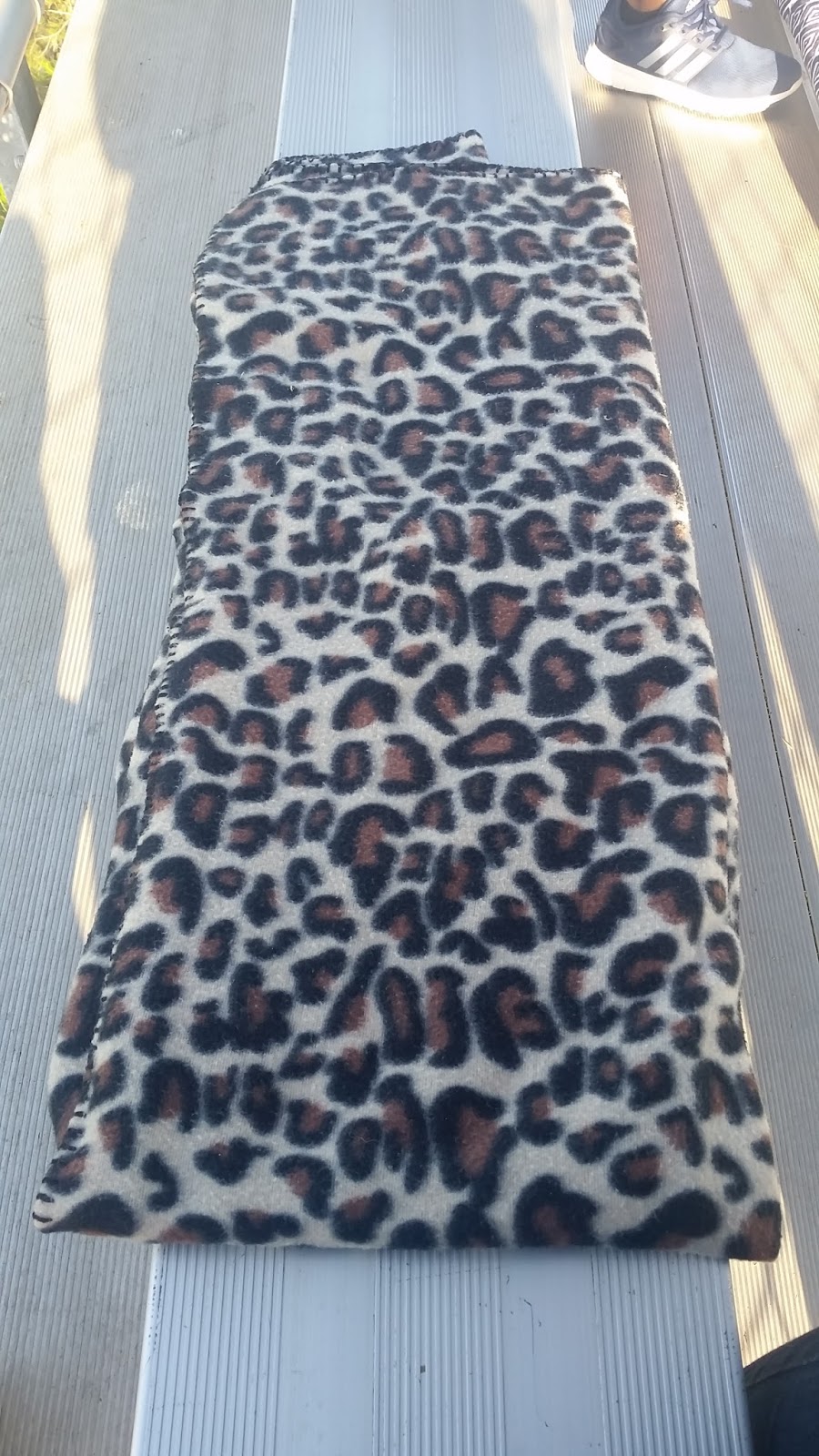 Life Hack DIY Bleacher Seat Cushion