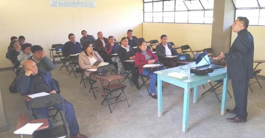 UGEL Santiago de Chuco realizó III Taller sobre el Currículo Nacional UGEL Santiago de Chuco realizó III Taller sobre el Currículo Nacional