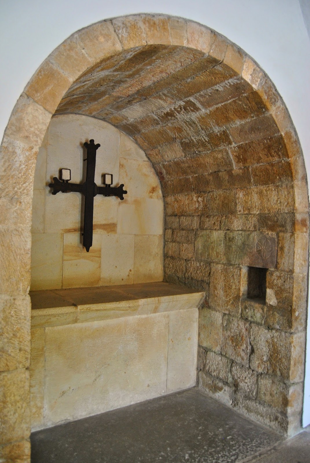 El Madreñazo Dolmen de Santa Cruz. Cangas de Onís.