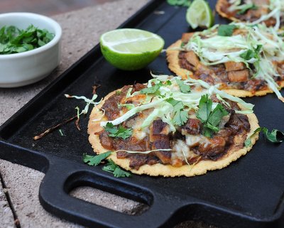 Oaxaca Tlayuda (Mexican Flat Tacos) ♥ KitchenParade.com, easy, healthy build-your-own crispy baked tortillas.