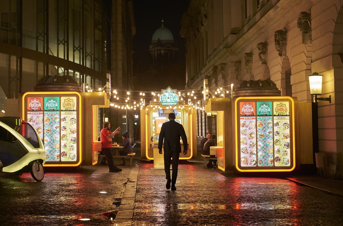 Trailer, Images and Posters for MUTE (2018) Starring Alexander