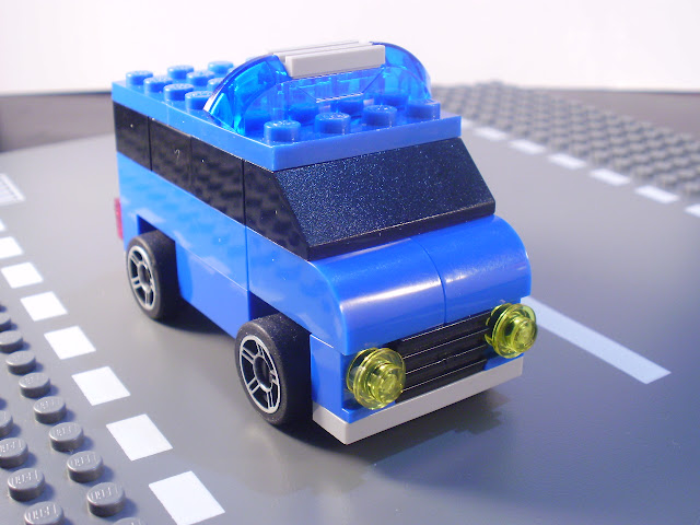 MOC LEGO carrinha da PSP Construção em escala reduzida em estilo "old School".