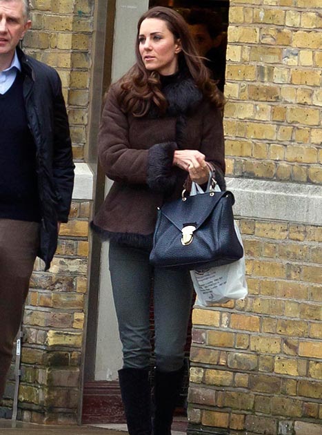 Princesses' lives: Kate shopping in London