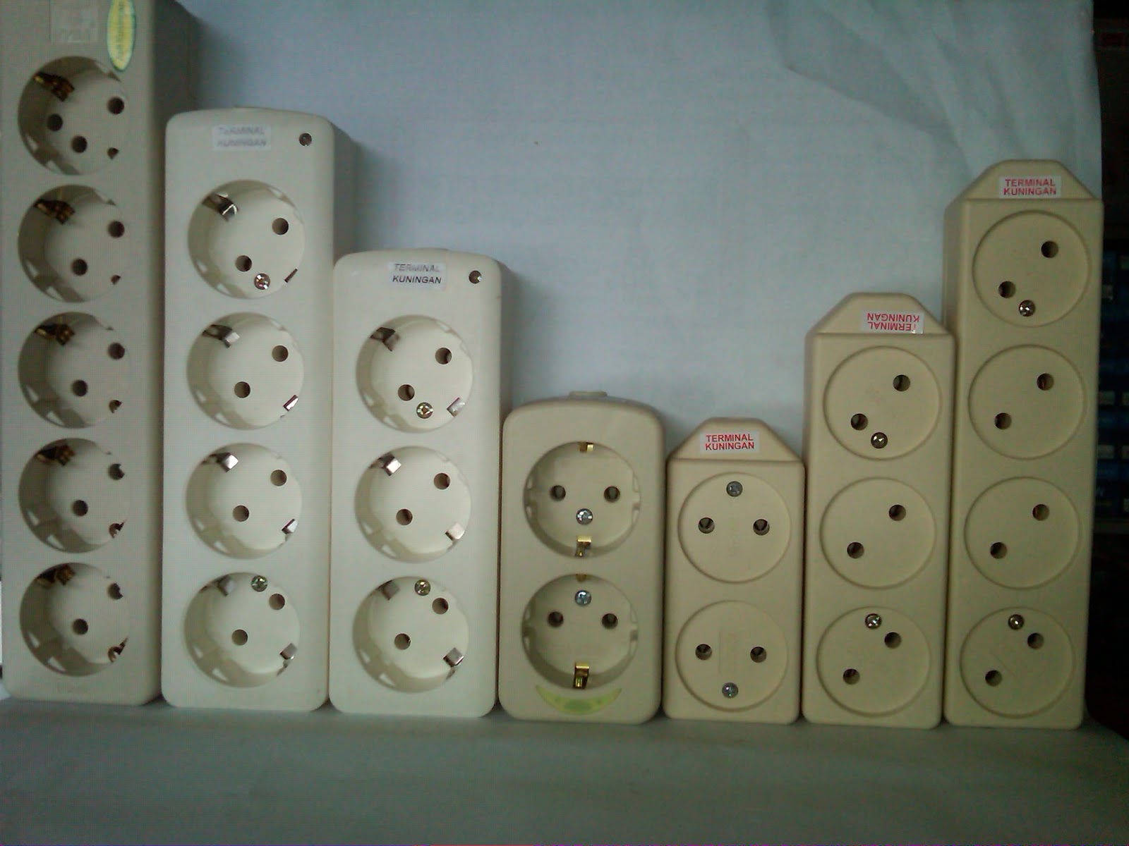 STOP KONTAK GROSIR ALAT LISTRIK STOP KONTAK GROSIR ALAT LISTRIK