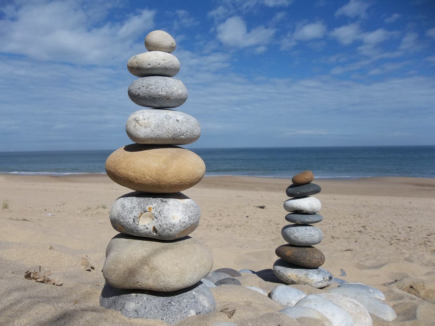 Fothergills Inc. Balancing Pebbles