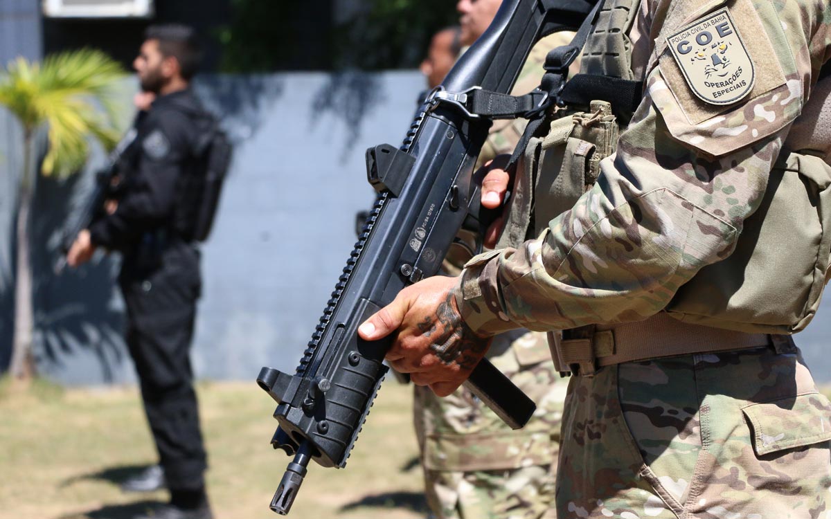 COE da Polícia Civil completa 25 anos de atuação; pioneiros são homenageados