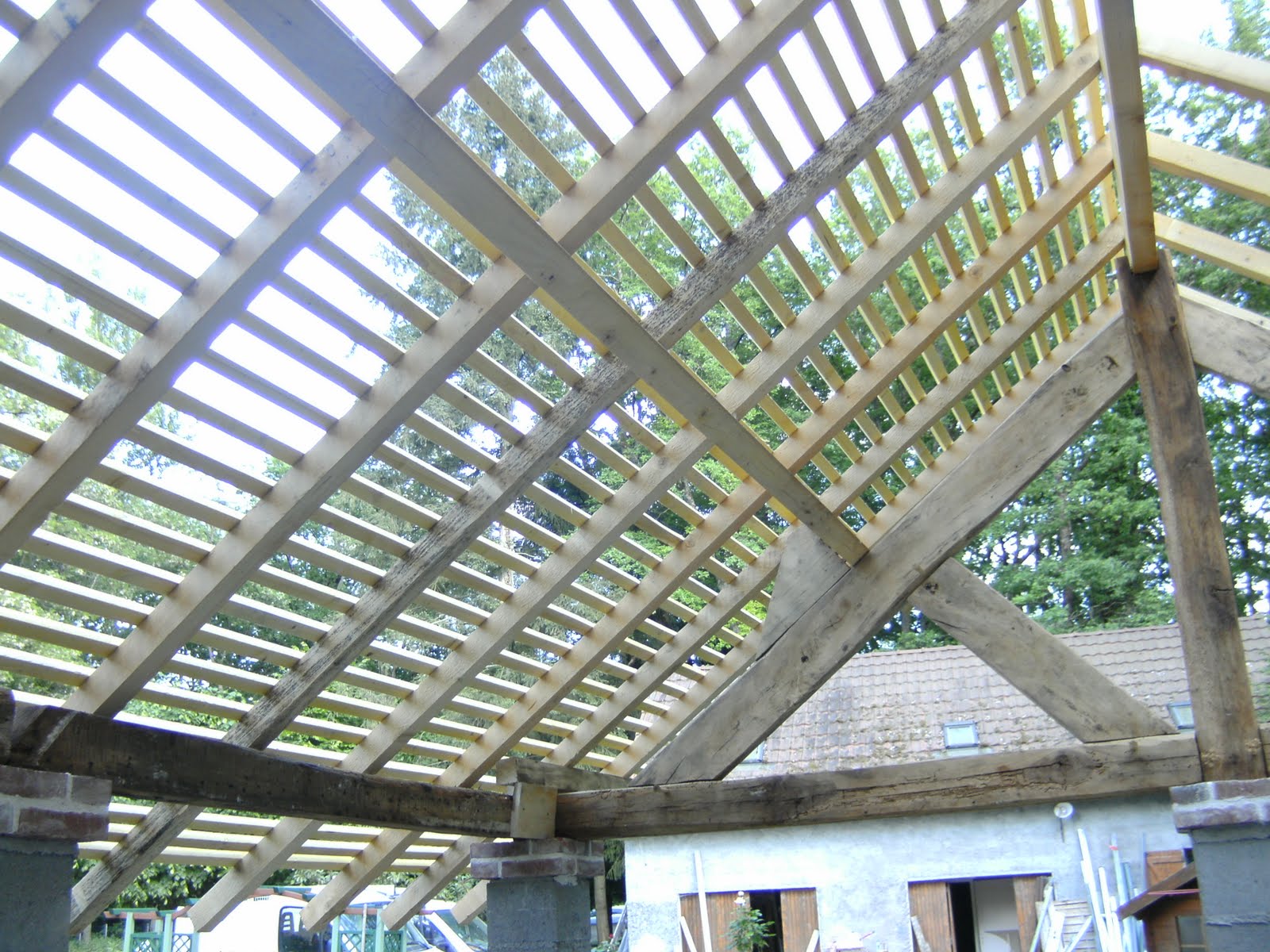 mes travaux charpente suite... les liteaux