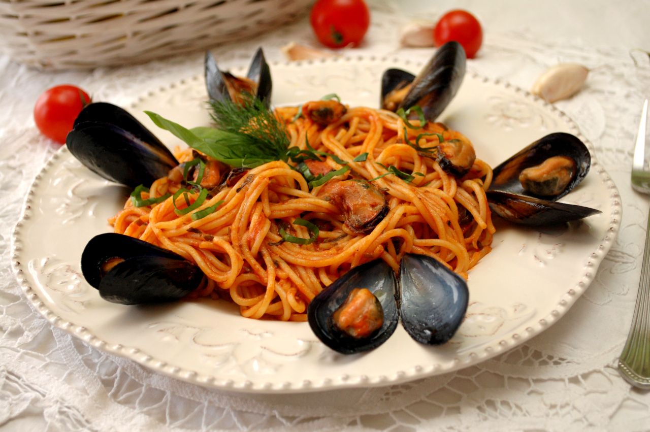 Spaghetti cu midii (Spaghetti alle cozze)