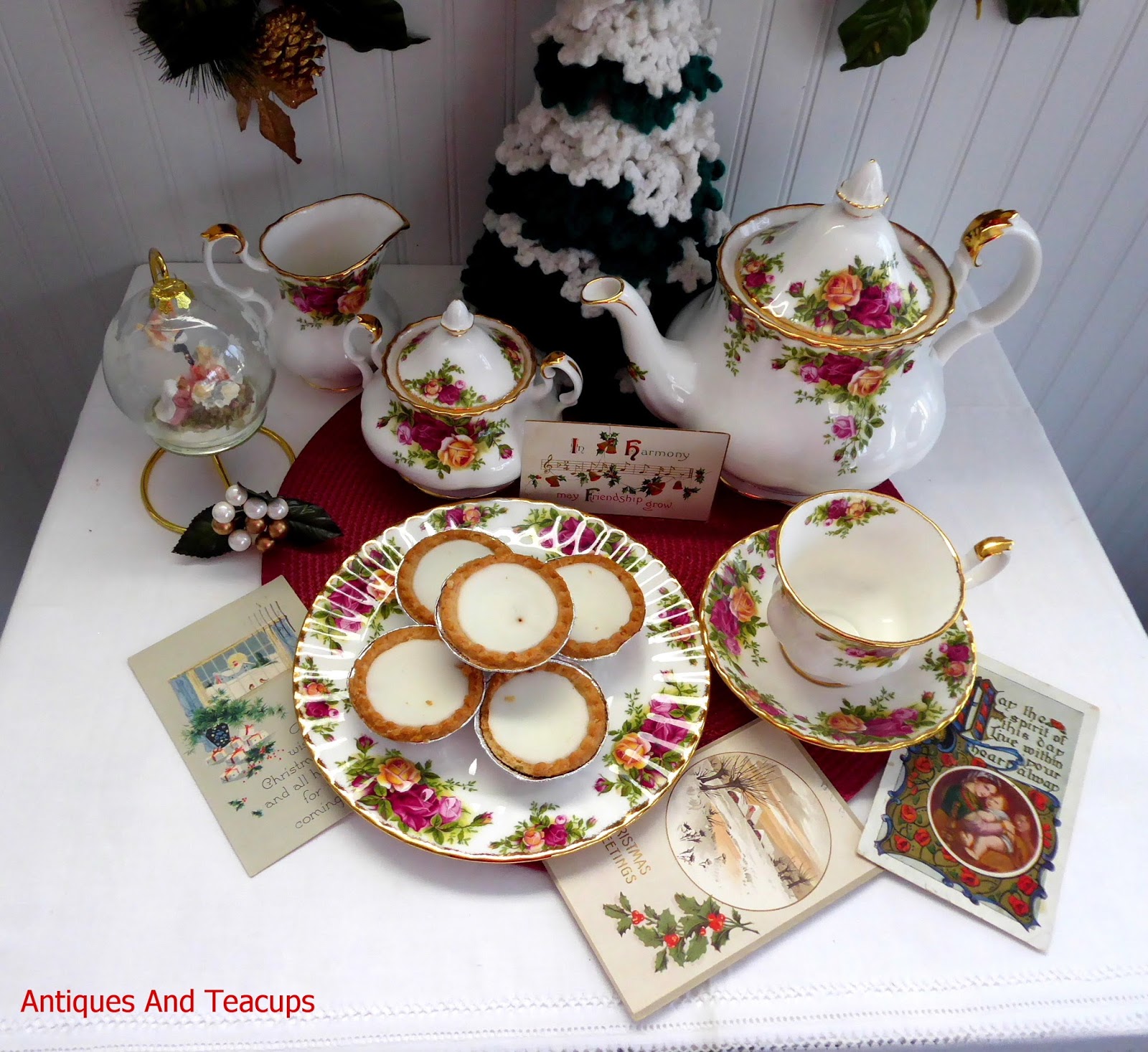 Antiques And Teacups Tuesday Cuppa Tea An Old Country Roses Christmas
